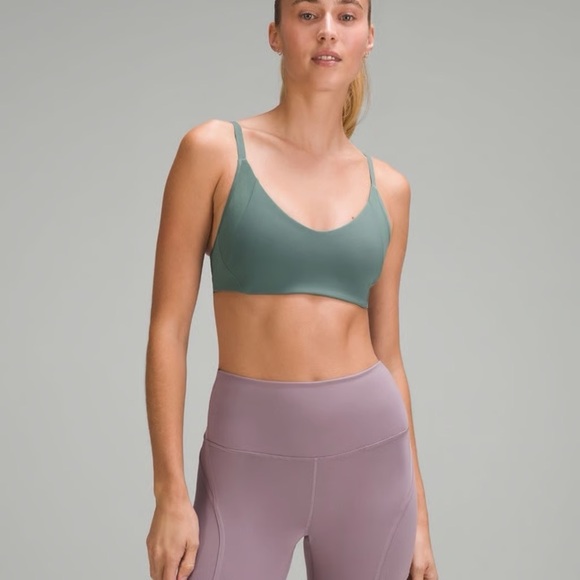 Everlux with mesh train bra B/C cup - Picture 4 of 5